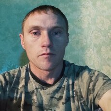 Гриша, 36