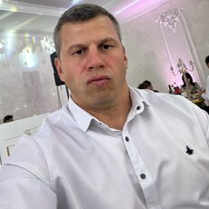 Витя, 43