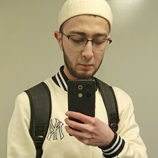 Андрей, 28