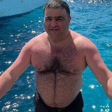 Яков, 33