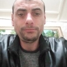 Толя, 44