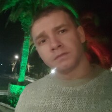 Юра, 28