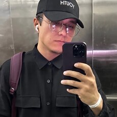 Назар, 28
