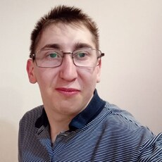Александр, 24