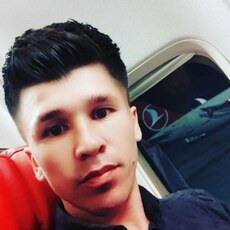 Остап, 32