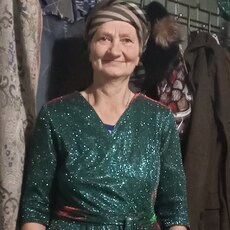 Эмма, 65