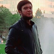 Михаил, 25