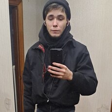 Назар, 24