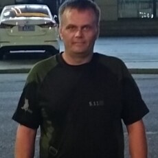 Ден, 43