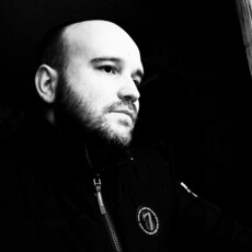 Толя, 39