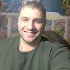 Артур, 28
