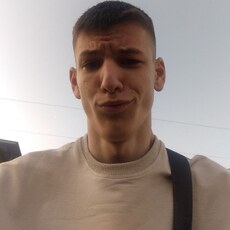 Яша, 21