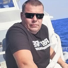 Григорий, 44