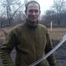 Веня, 32