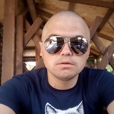 Радомир, 32