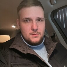 Михаил, 28