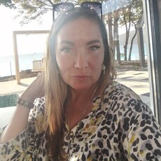 Есения, 48