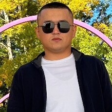 Остап, 27