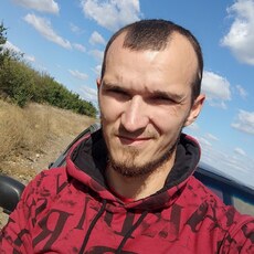 Макс, 29