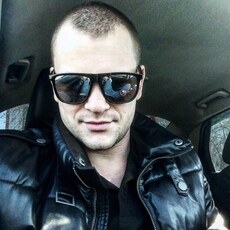 Юрий, 32