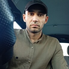 Паша, 32