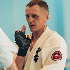 Валя, 44