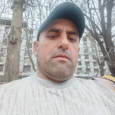 Виталя, 45