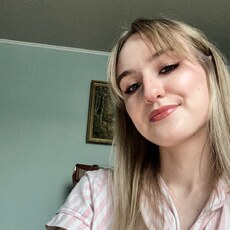 Мила, 22