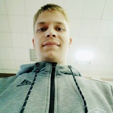 Коля, 33