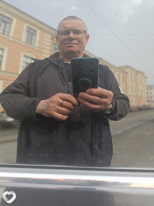 Артём