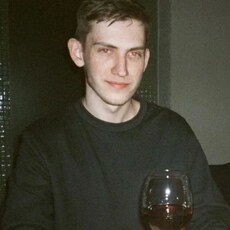 Витя, 24
