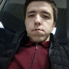 Макс, 27