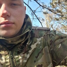 Паша, 25