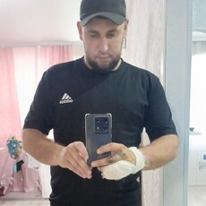 Боря, 37