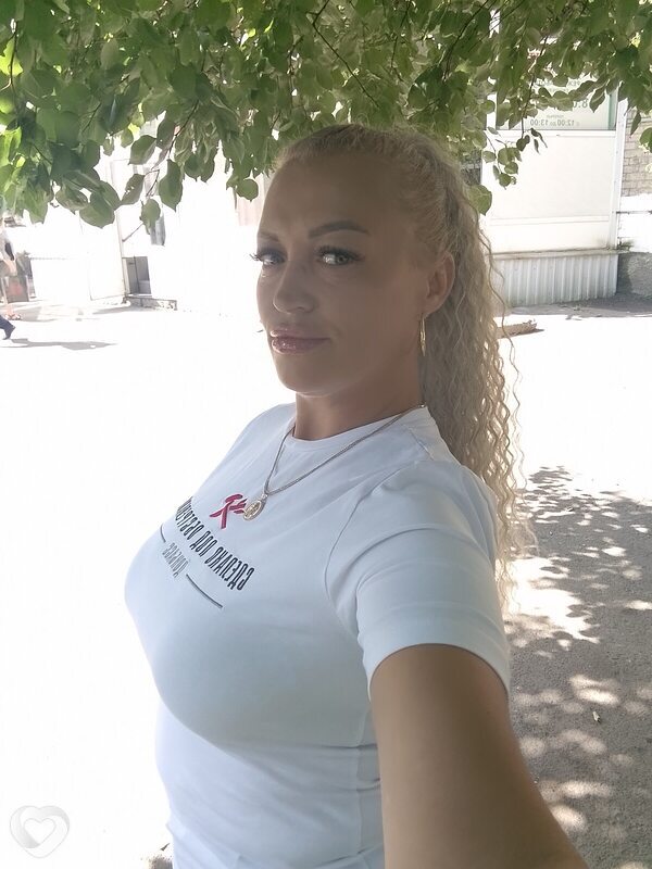 Надя