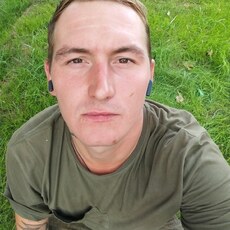 Артемий, 32