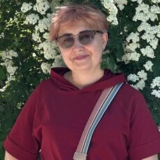 Лариса, 53
