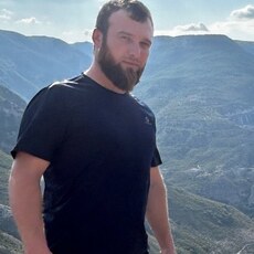 Гриша, 32