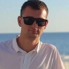 Гриша, 28