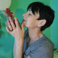 Зоя, 44