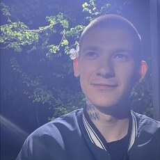 Гена, 21