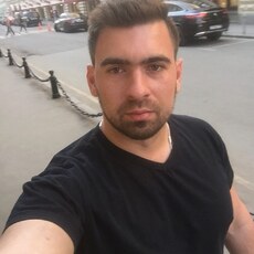 Георгий, 32