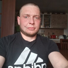 Ярослав, 36