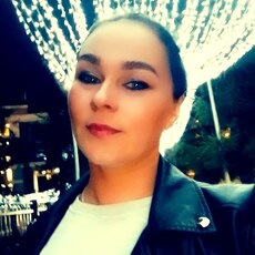 Нина, 32
