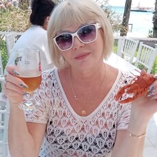 Марта, 54