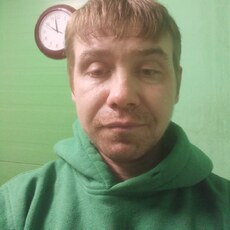 Слава, 33