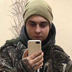 Виктор, 24