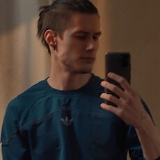 Коля, 22