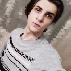 Лукас, 22