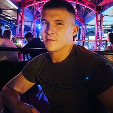 Александр, 25